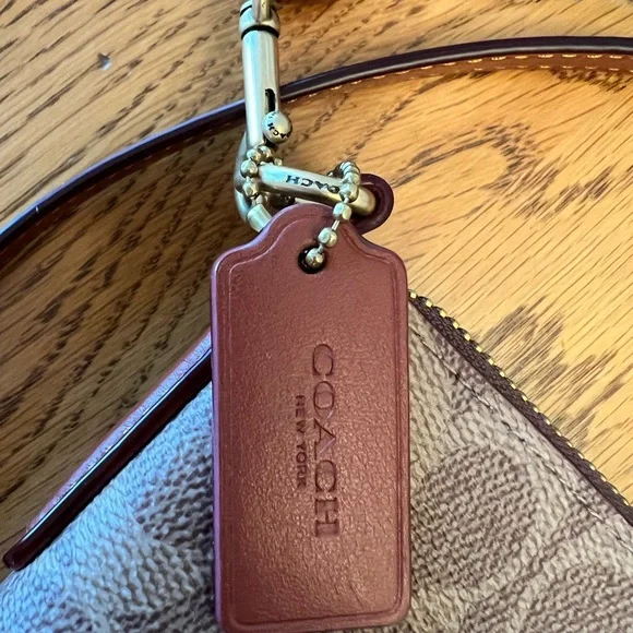 🏇🏼[COACH] Signature Canvas Colorblock Leather Zip Top Kitt Messenger Crossbody - Picture 6 of 9